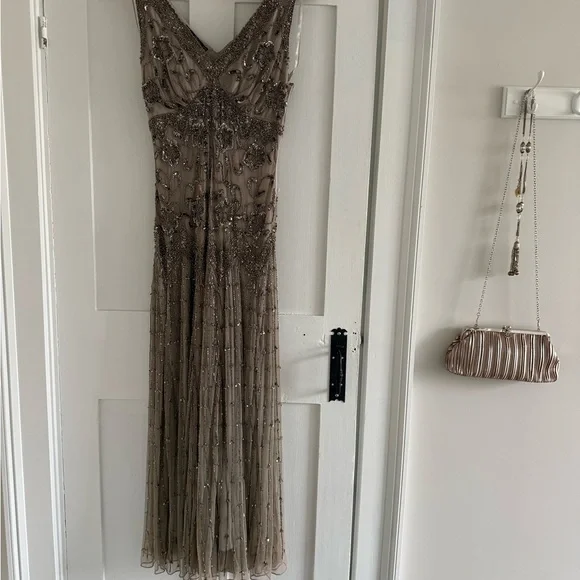 Mother of the Bride/Groom Gown - PisarroNights Size 8. - Picture 2 of 12